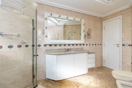 3_photo/94dce3f415.d3e054da6b94c3eb-ATLAS-0df655ec-647a-4ee0-8e45-14fecd106555.jpg de apartamento à venda com 4 quartos, 273m² em Bigorrilho, Curitiba