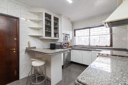 9_photo/94dce3f415.d3e054da6b94c3eb-ATLAS-23ded006-68c8-4925-abcf-ca185bb0de36.jpg de apartamento à venda com 4 quartos, 273m² em Bigorrilho, Curitiba