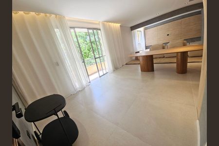 3_photo/94dce3f4e1.aafc750051720c32-ATLAS-ce990ad3-7333-4111-be30-8bebd4a7c39c.jpg de apartamento à venda com 3 quartos, 128m² em Bigorrilho, Curitiba