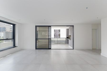 7_photo/94dce3f4e3.6a940fd7dc05e55d-ATLAS-add0b910-de76-49d6-ae5e-058f7fce93ec.jpg de apartamento à venda com 3 quartos, 153m² em Bigorrilho, Curitiba