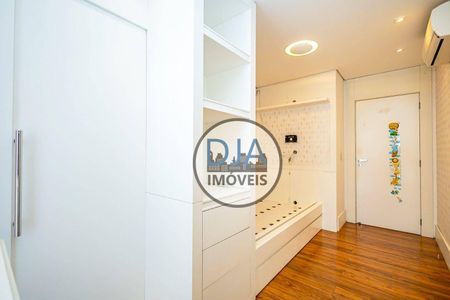 12_photo/94dce3f4ff.82506d9600853a32-ATLAS-30a2b1f9-2b1e-4a67-91db-617862bda73c.jpg de apartamento para alugar com 3 quartos, 279m² em Batel, Curitiba