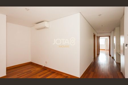 12_photo/94dce3f4ff.82506d9600853a32-ATLAS-52634b5d-a2c6-4c0a-93f1-747b3a7331fd.jpg de apartamento para alugar com 3 quartos, 213m² em Batel, Curitiba