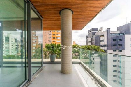 4_photo/94dce3f50f.15a3ad828de22904-ATLAS-04925b3d-5c79-47fd-b5f2-b41bc6abb2f4.jpg de apartamento à venda com 2 quartos, 181m² em Batel, Curitiba