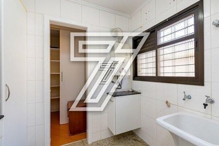 7_photo/94dce3f523.fc9de8254f6fef91-ATLAS-8eb7a47e-a2aa-48b1-8af1-ce57b34a24bf.jpg de apartamento à venda com 3 quartos, 237m² em Centro, Curitiba