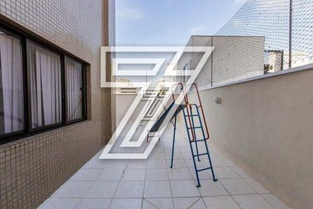 3_photo/94dce3f523.fc9de8254f6fef91-ATLAS-9bb7bebb-aba5-4b43-8884-c5e15ed1236b.jpg de apartamento à venda com 3 quartos, 237m² em Centro, Curitiba