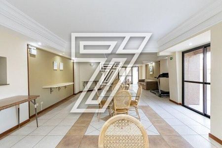 5_photo/94dce3f523.fc9de8254f6fef91-ATLAS-b3d48315-c6b8-4a86-9148-6ca032ba4ea5.jpg de apartamento à venda com 3 quartos, 237m² em Centro, Curitiba