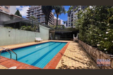 45_photo/94dce3f56b.4c6b95f92187bed4-ATLAS-7a69f7b0-e41d-4bf3-9c2e-cd97227d25bc.jpg de apartamento à venda com 4 quartos, 233m² em Centro, Curitiba