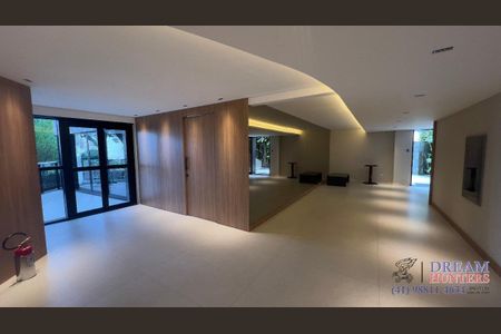 14_photo/94dce3f56b.8f0eac9183563c73-ATLAS-632ece53-a28c-4c48-83ec-861a8512bbda.jpg de apartamento à venda com 4 quartos, 231m² em Centro, Curitiba