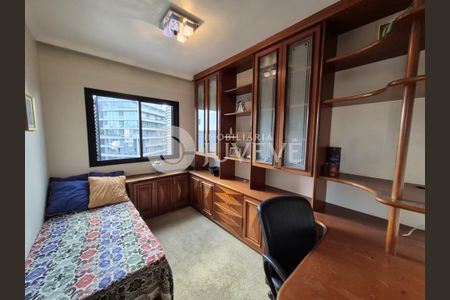 13_photo/94dce3f56b.c5c9bbec4f3c6a13-ATLAS-1ff5c814-1cbe-4adc-ad3b-78d65a43ac87.jpg de apartamento para alugar com 4 quartos, 254m² em Centro, Curitiba