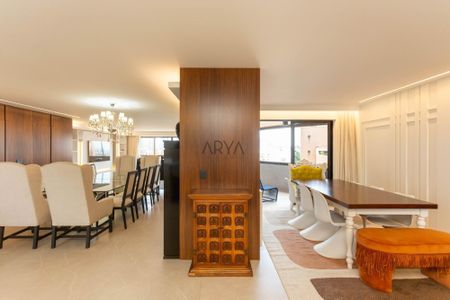 9_photo/94dce3f56d.4e880f8228a8a24b-ATLAS-535c5301-30f7-484c-a137-05a407ffe5e1.jpg de apartamento à venda com 5 quartos, 501m² em Bigorrilho, Curitiba