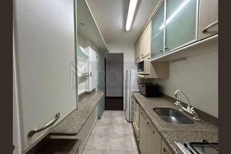 8_photo/94dce3f579.8cbbc6e43ead3576-ATLAS-1ebe52c5-0db2-4a1d-b7c7-126300c8d91c.jpg de apartamento à venda com 1 quarto, 51m² em Bigorrilho, Curitiba