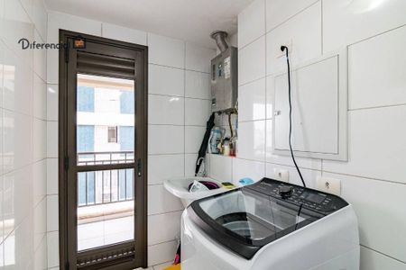 5_photo/94dce3f58b.12d0202a16f4e96b-ATLAS-15a9a655-e950-4f92-8c8c-1dd3e8a32855.jpg de apartamento à venda com 2 quartos, 63m² em Centro, Curitiba