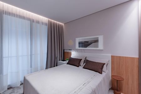 4_photo/94dce3f597.0c3014e04b94cade-ATLAS-45151ba0-cf9a-4c9f-ad0f-ebd24962db26.jpg de apartamento à venda com 4 quartos, 214m² em Centro, Curitiba