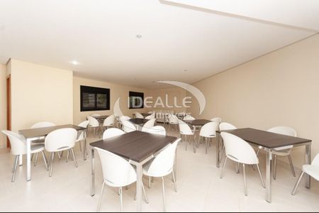 29_photo/94dce3f5a1.09000a4fa51e2841-ATLAS-40f09ce2-ef12-4d28-ac8f-9b66b9f35727.jpg de apartamento para alugar com 4 quartos, 145m² em Centro, Curitiba