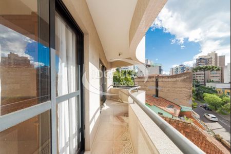 6_photo/94dce3f5a1.09000a4fa51e2841-ATLAS-5ccbb6ea-28db-48ac-b26c-a31e039f76d9.jpg de apartamento para alugar com 4 quartos, 145m² em Centro, Curitiba