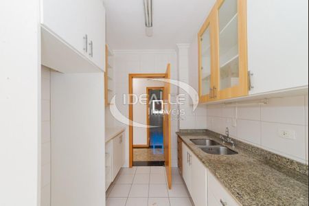 8_photo/94dce3f5a1.09000a4fa51e2841-ATLAS-d74211d8-5cdd-4d2d-9d0b-58017ffed5a5.jpg de apartamento para alugar com 4 quartos, 145m² em Centro, Curitiba