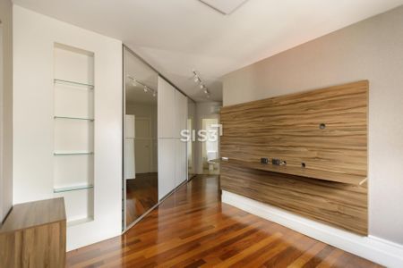 3_photo/94dce3f5a1.f66d028d646c826b-ATLAS-e6524b01-220f-49d6-abbd-aa5da4afa4ec.jpg de apartamento à venda com 3 quartos, 145m² em Centro, Curitiba