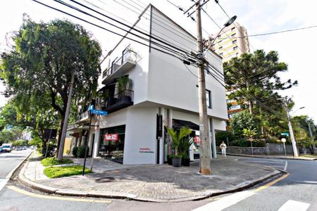 5_photo/94dce3f5ad.7c28c4ed3f1b34cf-ATLAS-56b2e8a6-e081-48ee-a576-9de2c0975225.jpg de apartamento para alugar com 2 quartos, 50m² em Centro, Curitiba