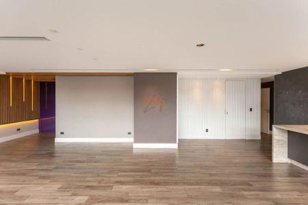 8_photo/94dce3f5ef.11ae8d6217f777ff-ATLAS-7c7daf00-d67a-4074-8b7b-ef3cf265621f.jpg de apartamento à venda com 3 quartos, 241m² em Água Verde, Curitiba