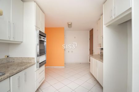 3_photo/94dce3f5ef.9e0eb7b6f3ee133f-ATLAS-0d678247-18c3-41a6-8aa9-d025cbcefe8f.jpg de apartamento à venda com 4 quartos, 241m² em Água Verde, Curitiba