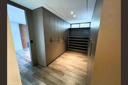 33_photo/94dce3f5ef.ece2e37fcec8195f-ATLAS-1d68b593-c965-4947-b79f-1129b0964583.jpg de apartamento à venda com 4 quartos, 242m² em Água Verde, Curitiba