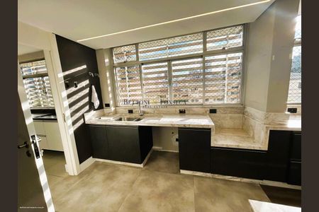 5_photo/94dce3f5ef.ece2e37fcec8195f-ATLAS-85f72df4-acd2-41ac-9967-31ed4f7aab50.jpg de apartamento à venda com 4 quartos, 242m² em Água Verde, Curitiba