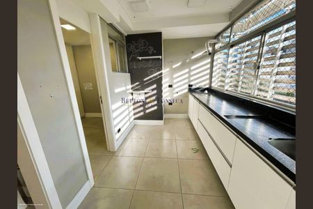 9_photo/94dce3f5ef.ece2e37fcec8195f-ATLAS-8dbd0ec9-cf2b-43e9-83cc-bb6236b46d55.jpg de apartamento à venda com 4 quartos, 242m² em Água Verde, Curitiba