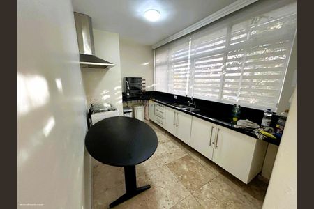 45_photo/94dce3f5ef.ece2e37fcec8195f-ATLAS-90fdccee-6f11-4888-ad2d-8c854e8947dc.jpg de apartamento à venda com 4 quartos, 242m² em Água Verde, Curitiba