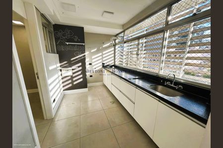 8_photo/94dce3f5ef.ece2e37fcec8195f-ATLAS-e1d4aa43-506e-4662-95f1-33607082e00a.jpg de apartamento à venda com 4 quartos, 242m² em Água Verde, Curitiba