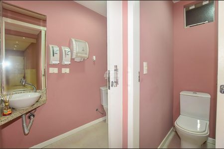 7_photo/94dce3f60b.897d07b3daa0aa3c-ATLAS-171c87cb-5d14-4169-ac47-bd19fe7ccf7a.jpg de casa à venda com 4 quartos, 69m² em Água Verde, Curitiba