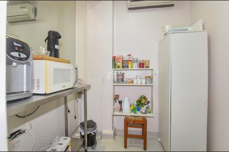3_photo/94dce3f60b.897d07b3daa0aa3c-ATLAS-41106676-f679-42e1-82bc-d325bf0c827c.jpg de casa à venda com 4 quartos, 69m² em Água Verde, Curitiba