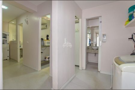 6_photo/94dce3f60b.897d07b3daa0aa3c-ATLAS-9c10068f-323a-40d3-bf5a-3ddb8d3797df.jpg de casa à venda com 4 quartos, 69m² em Água Verde, Curitiba