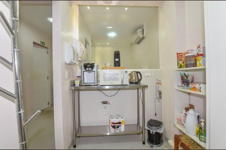 28_photo/94dce3f60b.897d07b3daa0aa3c-ATLAS-b6607b8e-f9d0-4be0-925b-53a6f39e44ce.jpg de casa à venda com 4 quartos, 69m² em Água Verde, Curitiba