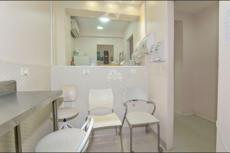 4_photo/94dce3f60b.897d07b3daa0aa3c-ATLAS-d43ac3e2-9d79-4e40-ae2b-ca7cf43a5bcf.jpg de casa à venda com 4 quartos, 69m² em Água Verde, Curitiba