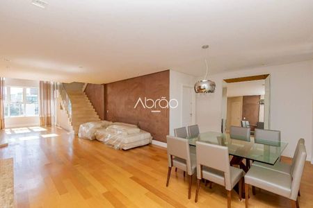 3_photo/94dce3f60f.08afe9e7eafb73ae-ATLAS-1989e9f3-aea8-43fb-bb92-62ad627eede4.jpg de apartamento à venda com 3 quartos, 302m² em Centro, Curitiba