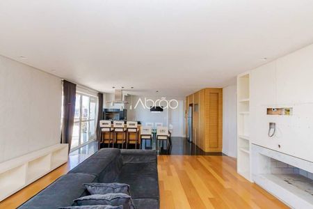 6_photo/94dce3f60f.08afe9e7eafb73ae-ATLAS-8afc87b3-730d-4f4b-8a0f-4dfc2878e3b2.jpg de apartamento à venda com 3 quartos, 302m² em Centro, Curitiba