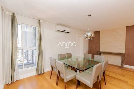 3_photo/94dce3f60f.08afe9e7eafb73ae-ATLAS-b9bfeeab-3227-406f-ad24-34d2d22eaae6.jpg de apartamento à venda com 3 quartos, 302m² em Centro, Curitiba