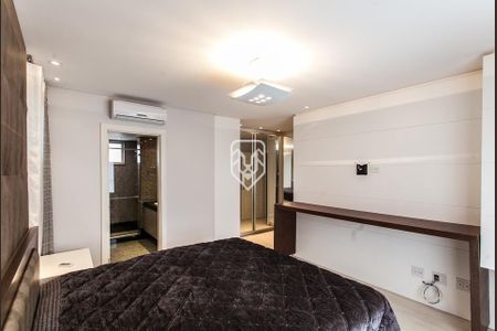 30_photo/94dce3f60f.ec7c23d4a42a154c-ATLAS-574e0d10-8aa8-48e2-bb07-26f453427228.jpg de apartamento à venda com 4 quartos, 409m² em Centro, Curitiba