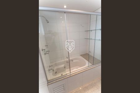 24_photo/94dce3f60f.ec7c23d4a42a154c-ATLAS-65bbd132-f5f8-4ec1-9bba-0ca447e9bfe7.jpg de apartamento à venda com 4 quartos, 409m² em Centro, Curitiba