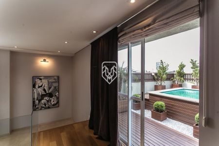 15_photo/94dce3f60f.ec7c23d4a42a154c-ATLAS-7b9f4693-24b6-4243-8c4e-8a6729eee9cd.jpg de apartamento à venda com 4 quartos, 409m² em Centro, Curitiba