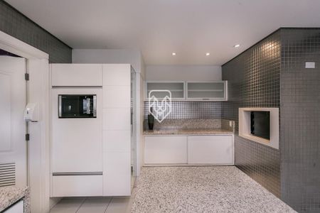 37_photo/94dce3f60f.ec7c23d4a42a154c-ATLAS-ff7a4066-e387-4bdd-92b7-80871585a709.jpg de apartamento à venda com 4 quartos, 409m² em Centro, Curitiba