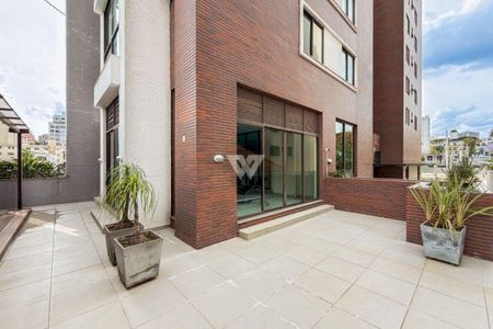 3_photo/94dce3f647.2e284eea1fe37686-ATLAS-05f21b5c-fe73-4c3e-8a93-a7f855b69827.jpg de apartamento à venda com 2 quartos, 113m² em São Francisco, Curitiba