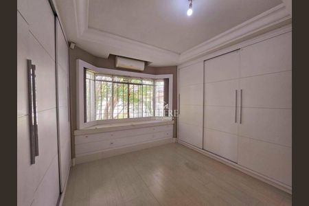 12_photo/94dce3f655.eb9c75db1dc8431c-ATLAS-95adf3a0-e7e2-435b-8d93-c6e6e964192c.jpg de casa à venda com 4 quartos, 230m² em Mercês, Curitiba