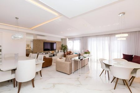 7_photo/94dce3f6b9.aa1bfcd834227d63-ATLAS-1601e9e3-1ebc-4118-9e8d-8eec1f0c5a16.jpg de apartamento à venda com 3 quartos, 394m² em Bigorrilho, Curitiba