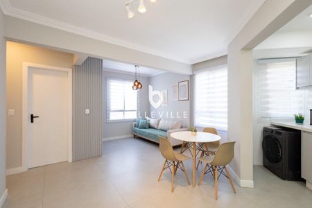 4_photo/94dce3f6cf.8f8023a043514d1d-ATLAS-d956ce2c-76ba-41d0-abb0-a636fcbfb32b.jpg de apartamento à venda com 2 quartos, 53m² em São Francisco, Curitiba