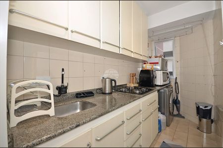 7_photo/94dce3f6cf.adbd8c19aab40c52-ATLAS-aea32da3-9954-477a-bcbf-e1576a526786.jpg de apartamento à venda com 2 quartos, 52m² em São Francisco, Curitiba