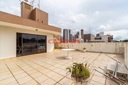 17_photo/94dce3f745.6e795dfd64e180cd-ATLAS-85c80208-e063-441d-80af-d52b33bf4e51.jpg de apartamento à venda com 3 quartos, 202m² em Centro, Curitiba