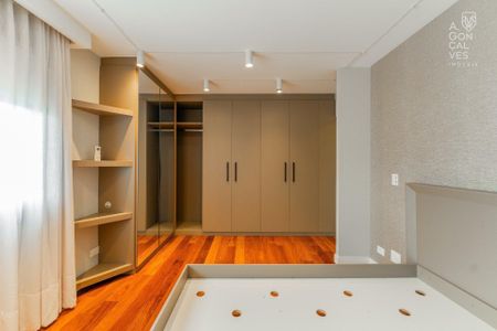 15_photo/94dce3f745.b54980f3c2d2bec8-ATLAS-14fbf6bb-bf42-4aad-848d-cc82aceec6ee.jpg de apartamento à venda com 3 quartos, 156m² em Centro, Curitiba