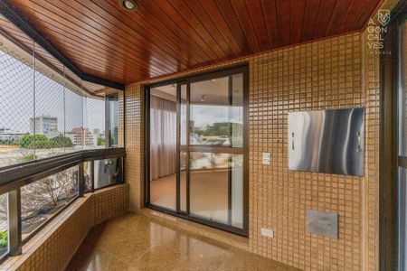 9_photo/94dce3f745.b54980f3c2d2bec8-ATLAS-db14ba2c-9b35-43de-8d5c-4bd1113f42a0.jpg de apartamento à venda com 3 quartos, 156m² em Centro, Curitiba