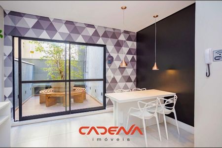 19_photo/94dce3f7bf.2b7ed266e2b18a42-ATLAS-4b9b85ca-b6e0-4af5-8173-acb5b6add3df.jpg de apartamento à venda com 1 quarto, 28m² em Bigorrilho, Curitiba